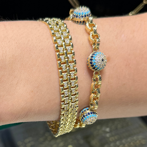 Mila Nazar Boncuklu Ve Rolex Bileklik Kombin