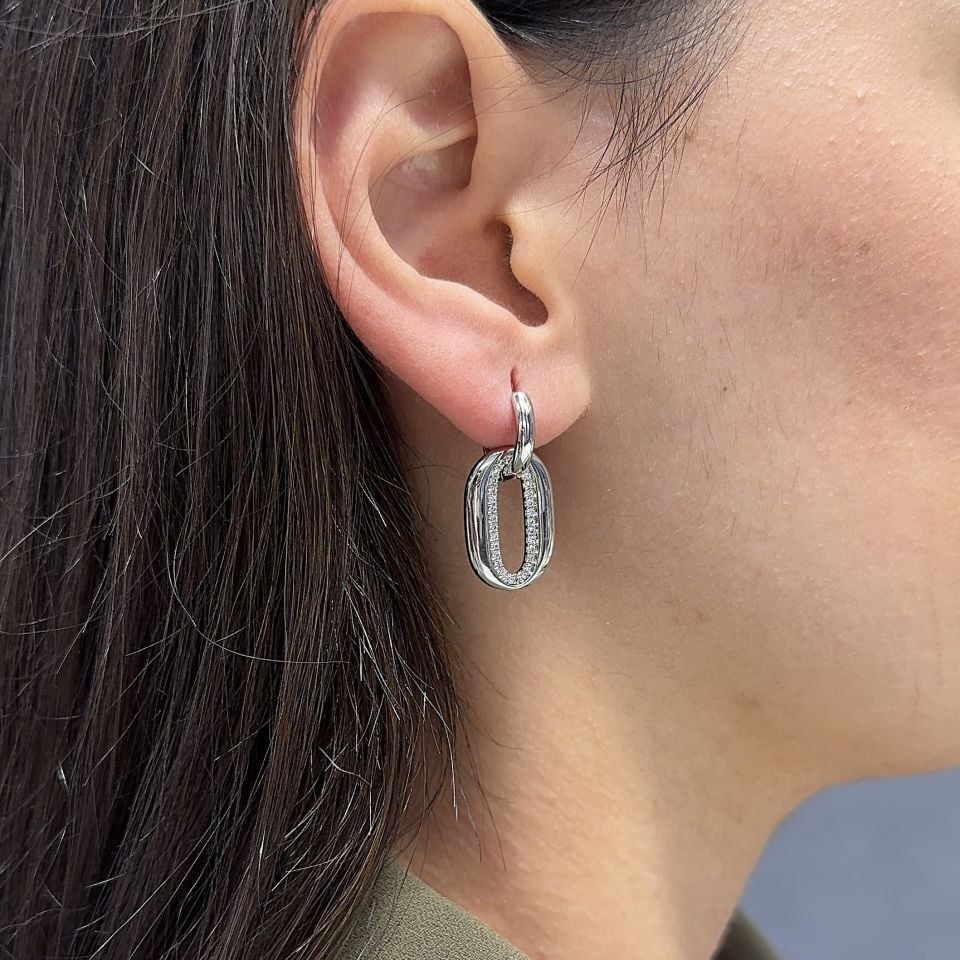 Mila 14 Ayar Beyaz Altın Rengi Oval Model Taşlı Küpe