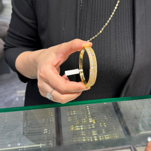 Mila Özel Zirkon Gold Taşlı Çİft Sıra Baget Taşlı Kelepçe