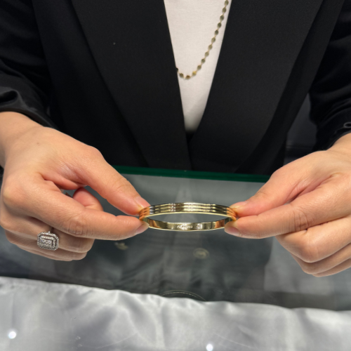 Mila Xuping 14 Ayar Altın Renginde Oval Düz Klasik Kelepçe
