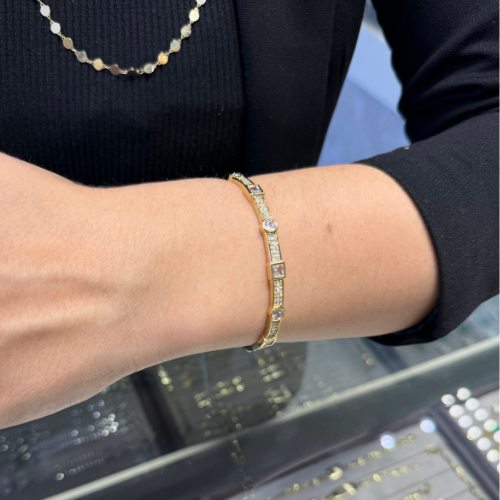 Mila Özel Zirkon Serisi Oval Kare Taşlı Gold Kelepçe