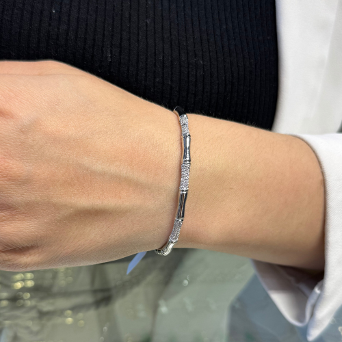 Mila Özel Zirkon Serisi Taşlı Tassız Silindir İnce Model  Silver Renk Kelepçe