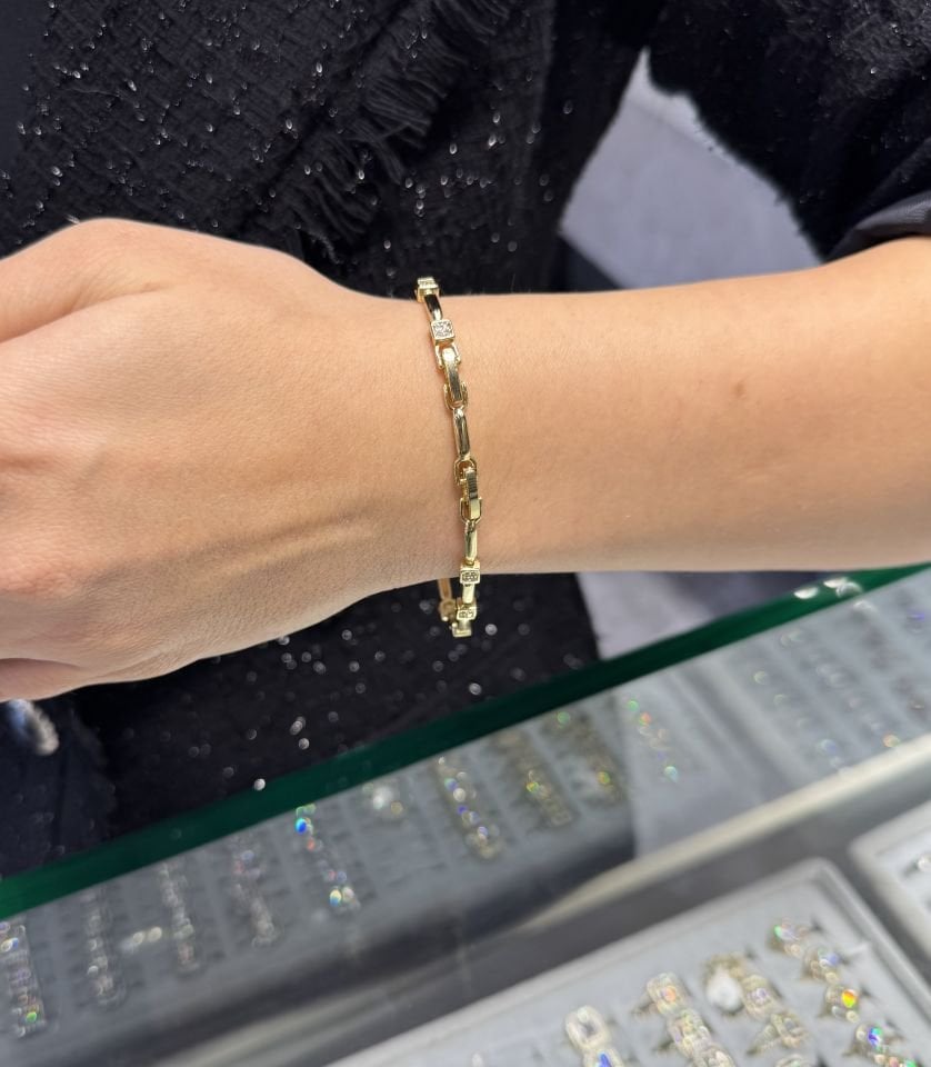 Mila 14 Ayar Rengi Model Kutu Taşlı Model Bileklik