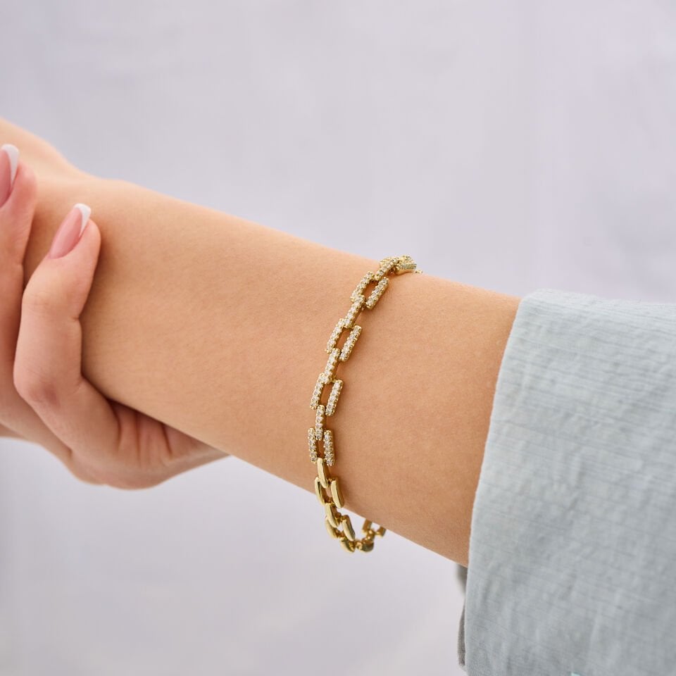 Mila 14 Ayar Rengi Yarı Taşlı Kare Geçme Model Bileklik