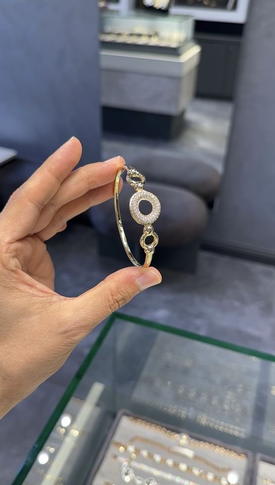 Mila 14 Ayar Rengi Halka Taşlı Model Kelepçe Özellikler